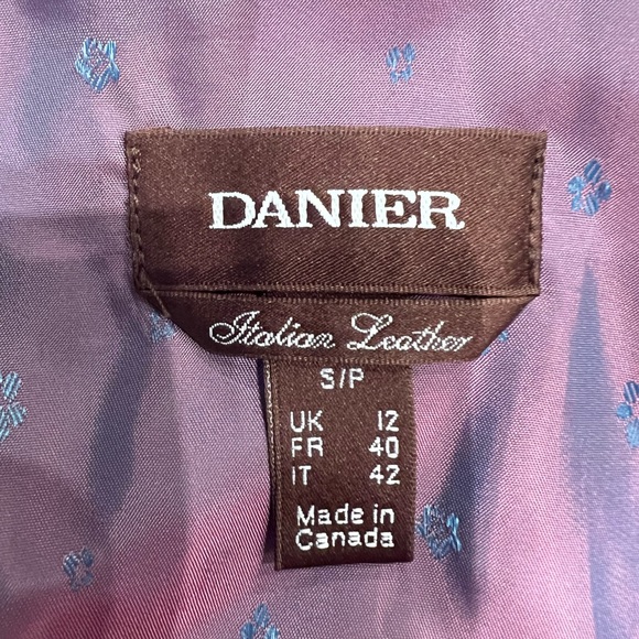 Danier Ladies Italian Leather Coat - Picture 7 of 9